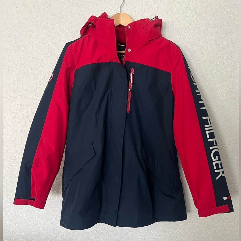 Tommy Hilfiger Women’s Size M 3 in 1 Red and Navy Jacket Coat w hood